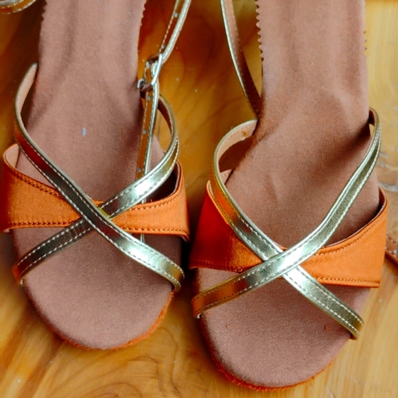 💃 Dancer GOLD & COPPER Ankle Strappy  Sandals Sz 40 NWOT LATIN SALSA - Picture 3 of 16